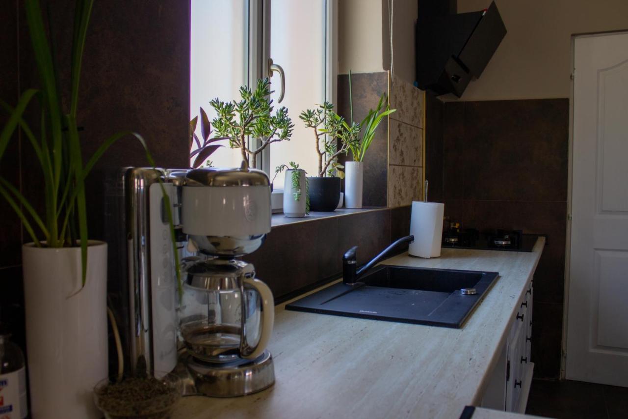 Yox Apartment 1 Oradea Exterior foto